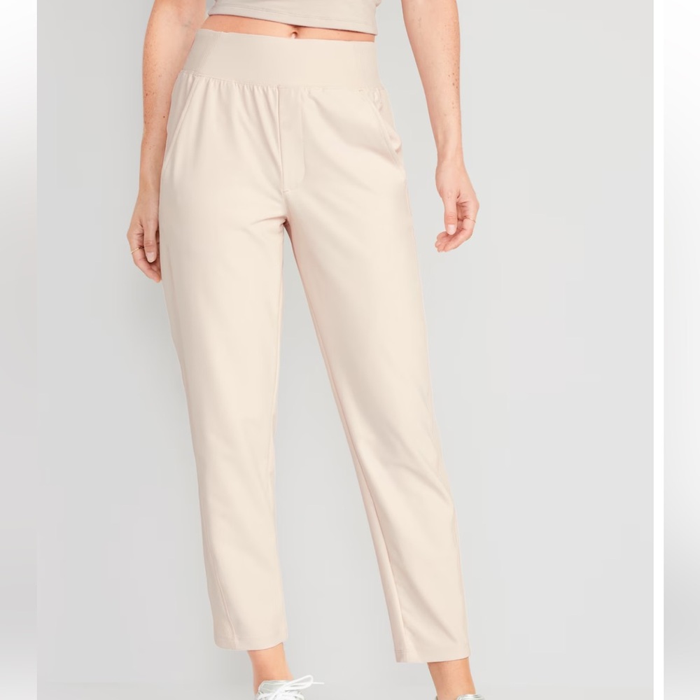 Old Navy Powersoft straight leg pants | tan